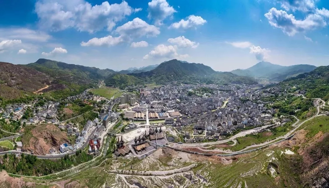 溫州蒼南縣礬山鎮(zhèn)鎮(zhèn)長(zhǎng) 肩負(fù)使命，擘畫(huà)發(fā)展新藍(lán)圖